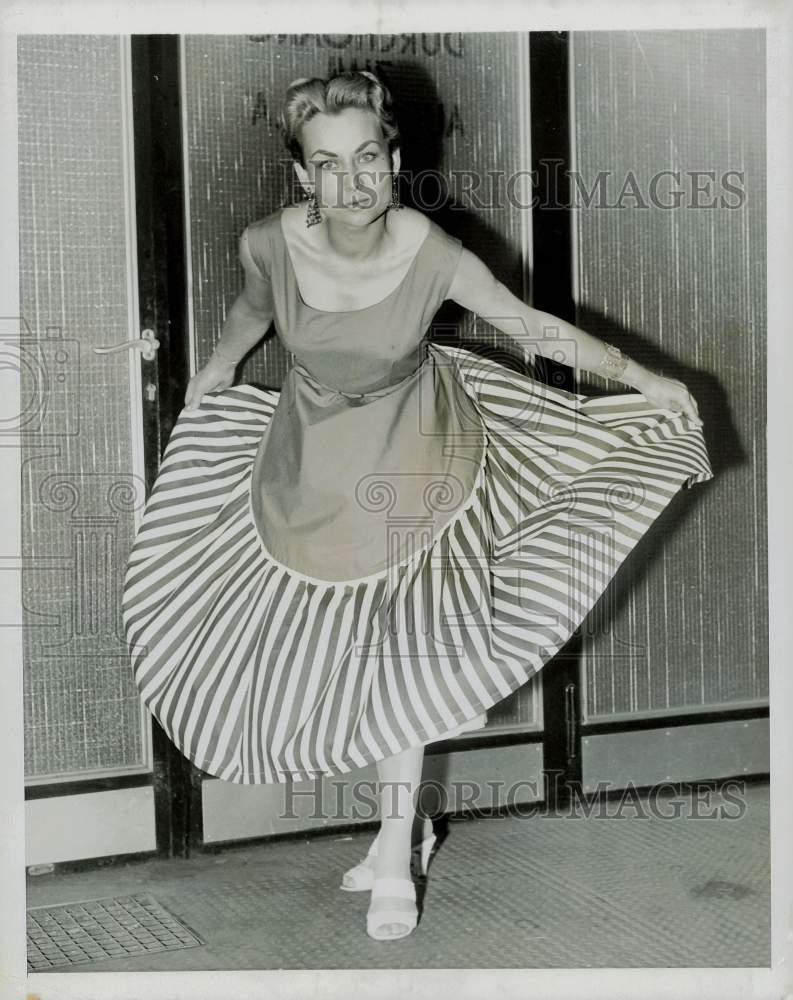 1956 Press Photo German Actress Nana Wegener models Dress in Darmstadt, Germany- Historic Images