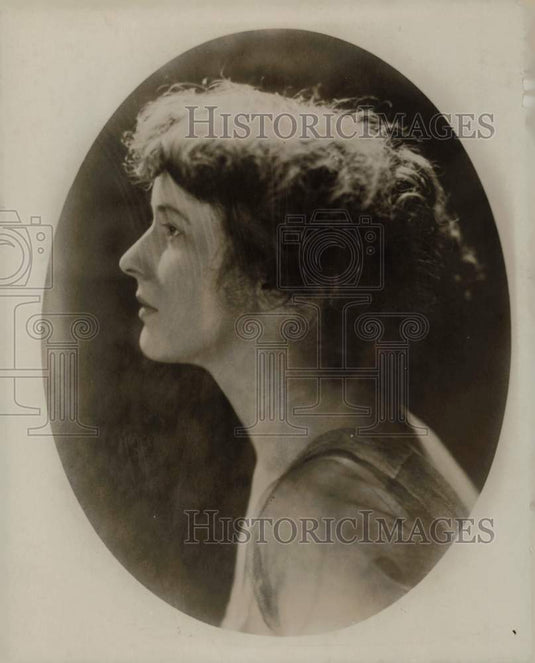 1916 Press Photo Gertrude Glover in 