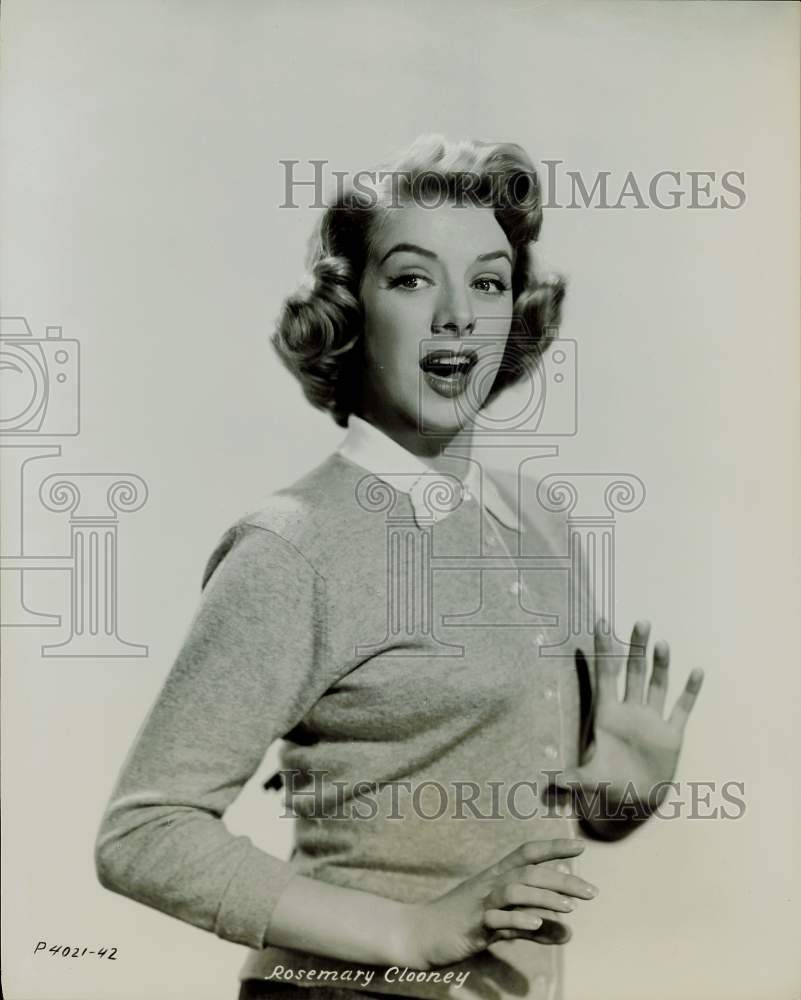 1953 Press Photo Rosemary Clooney stars in "Here Come The Girls." - kfx33311- Historic Images