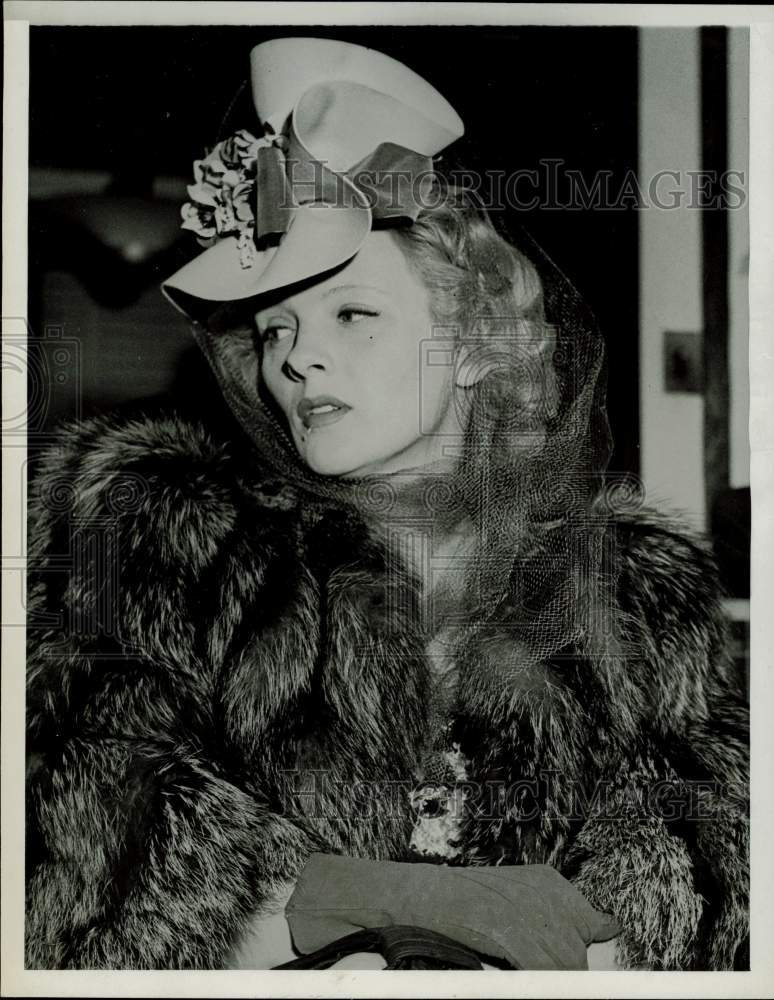 1942 Press Photo Actress Ilona Massey Wins Divorce from Actor Alan Curtis, CA- Historic Images