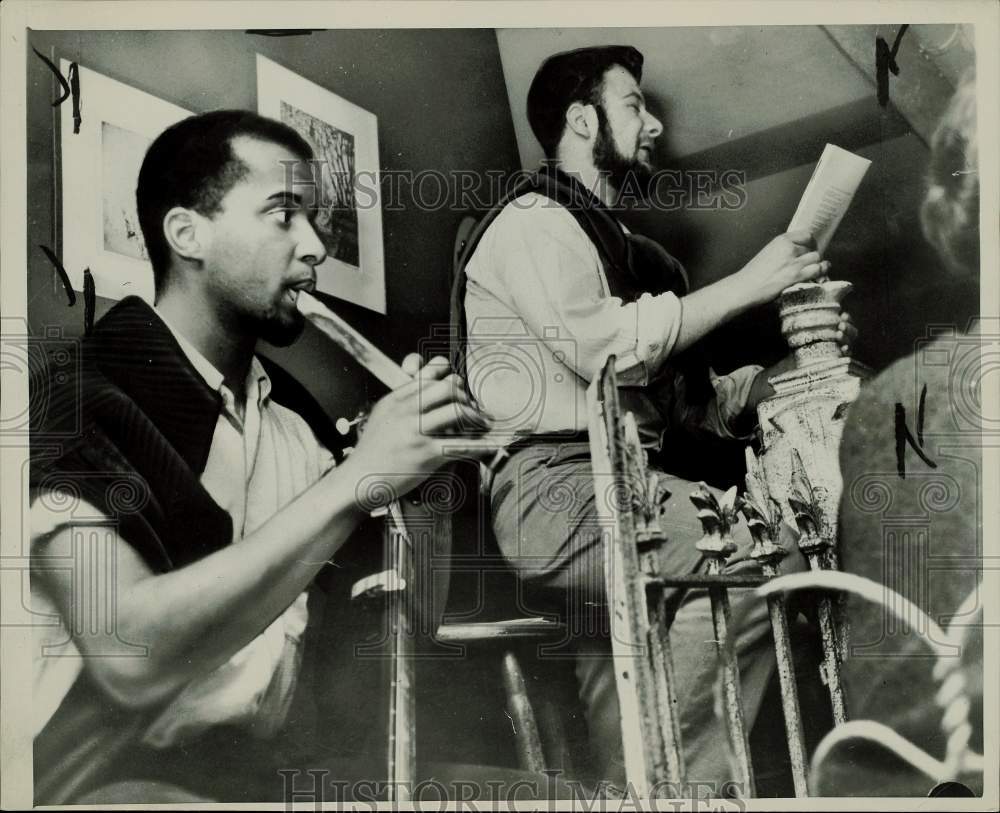 Press Photo Beatnik musicians perform in Greenwich Village - kfx39410- Historic Images