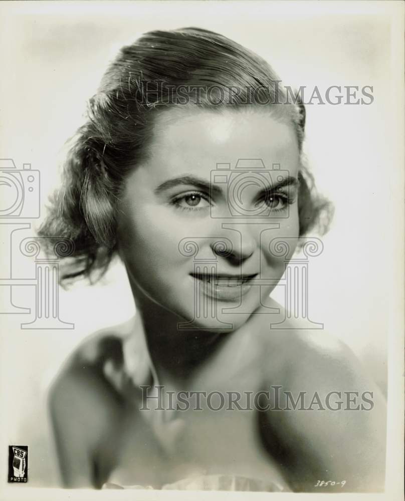 1941 Press Photo &quot;Armstrong&#39;s Theater of Today&quot; Guest Star Dorothy McGuire- Historic Images