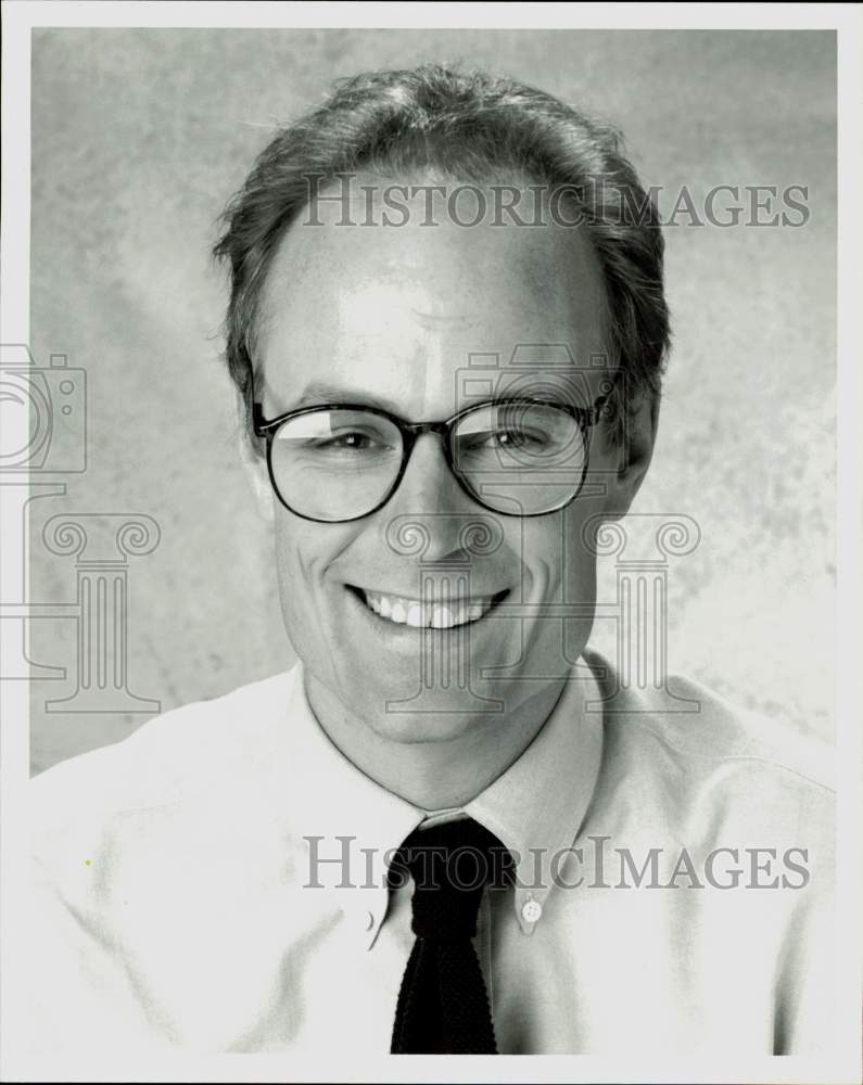 1989 Press Photo Actor Matt Frewer of Series &quot;Doctor, Doctor&quot; - kfx40470- Historic Images