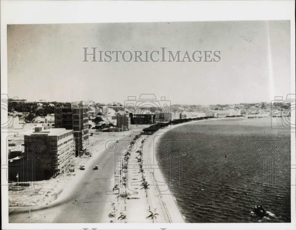 1961 Press Photo Seaside Avenue and Beach in Luanda, Angola in Africa- Historic Images