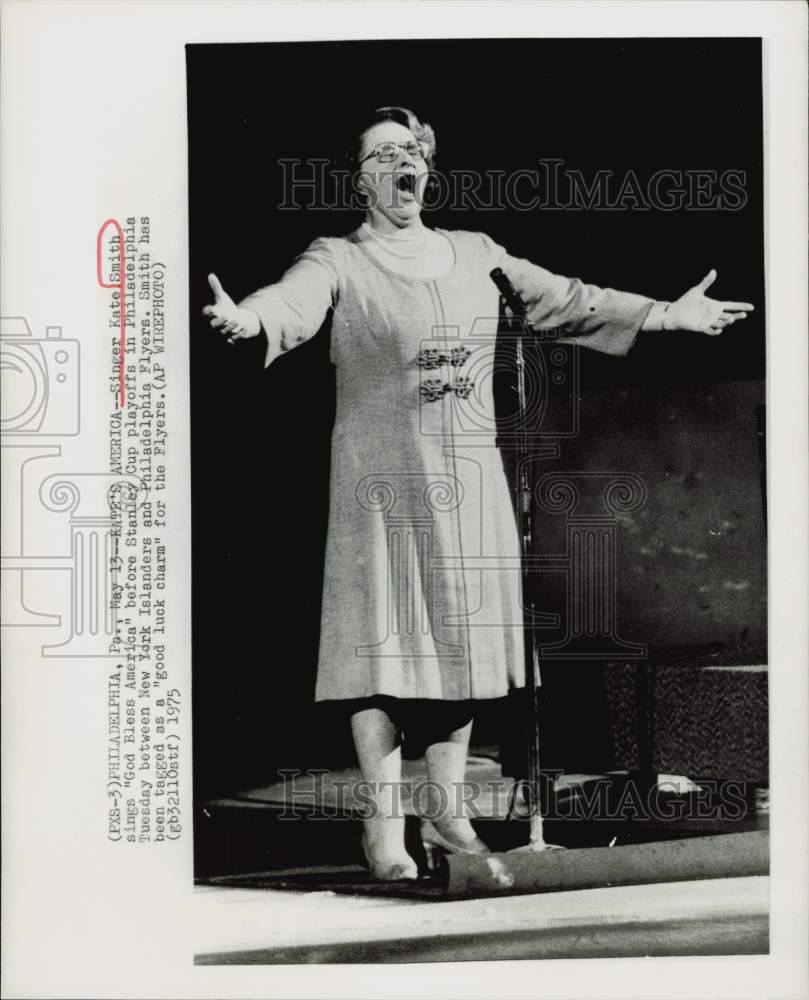 1975 Press Photo Kate Smith Sings "God Bless America," Stanley Cup Playoffs, PA- Historic Images