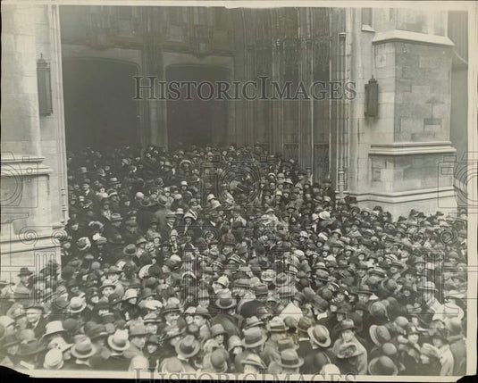 1924 Press Photo People at St. Thomas' Episcopal Church in New York City- Historic Images
