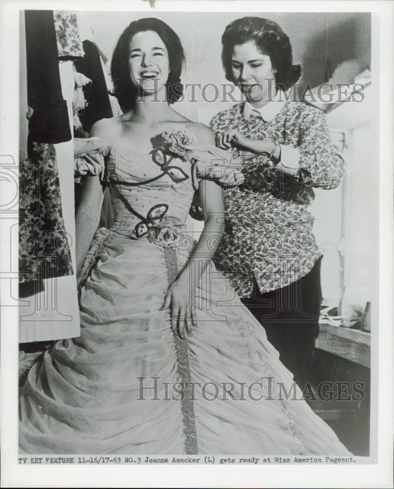 1963 Press Photo Jeanne Amacker prepares for Miss America pageant - kfx49695- Historic Images