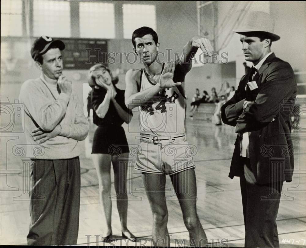 Press Photo Anthony Perkins, Murray Hamilton and James Stockton in film scene- Historic Images