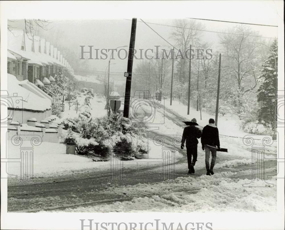 1966 Press Photo Teens prepare to shovels snowy sidewalks in New York- Historic Images