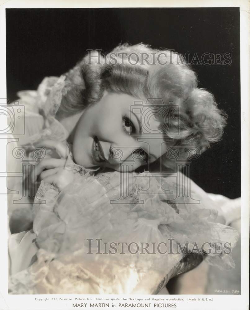 1941 Press Photo Actress Mary Martin in &quot;Kiss The Boys Goodbye.&quot; - kfz02075- Historic Images