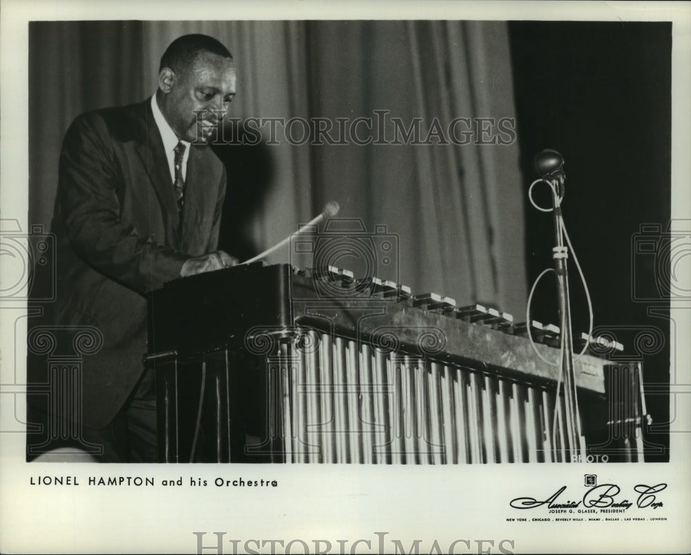 Press Photo Lionel Hampton and His Orchestra - lfx07198- Historic Images