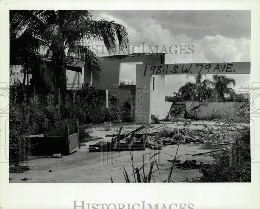 1994 Press Photo Building Ruins and Debris at 19811 South West 79th Avenue- Historic Images