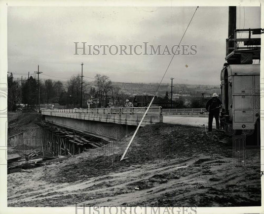 1962 Press Photo Ongoing bridge construction just south of East Roanoke Street- Historic Images