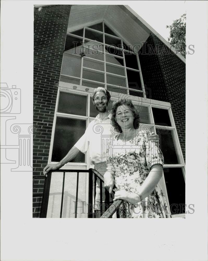 1993 Press Photo Reverend John Pyke and wife Tisha at Wingate Methodist Church- Historic Images