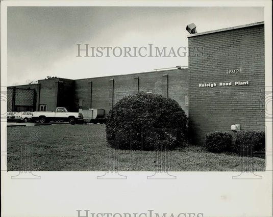 1985 Press Photo Exterior view of Raleigh Road Plant in Lexington - lra08194- Historic Images