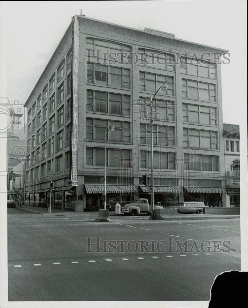 1967 Press Photo Overall view of Buck&#39;s building - lra13157- Historic Images