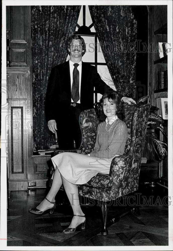 1981 Press Photo Nancy and Tad Polumbus pose at their home - lra14631- Historic Images