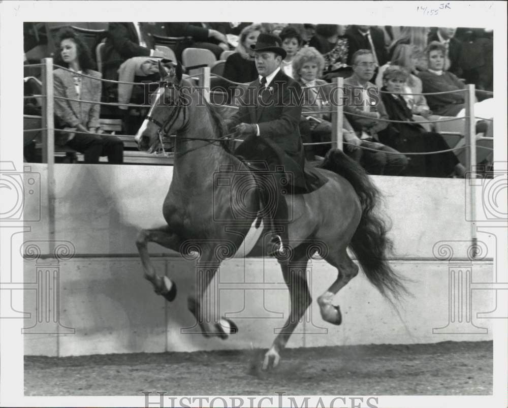 1990 Press Photo Rick Wallen on Callaway&#39;s Mr. Republican at American Royal- Historic Images