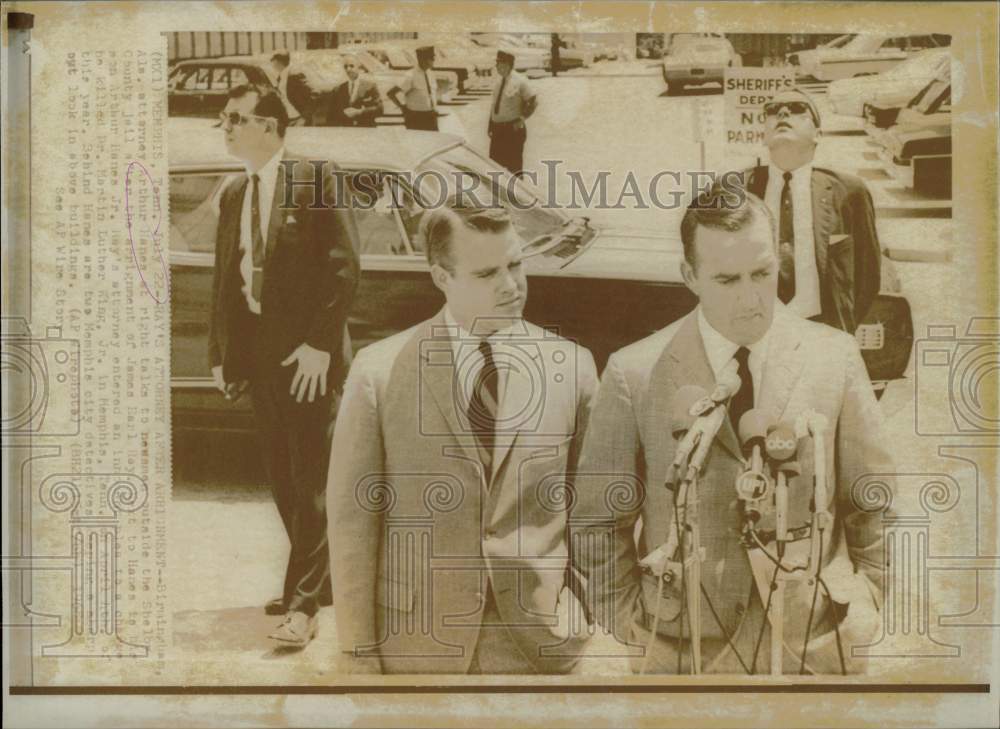 1968 Press Photo Attorney Arthur Hanes speaks outside Shelby Jail in Memphis- Historic Images