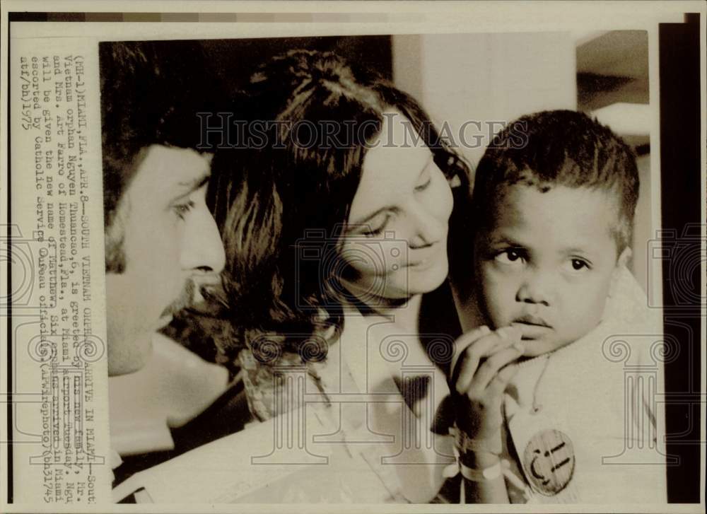 1975 Press Photo South Vietnam Orphan Nguyen Thuancao Arrives in Miami- Historic Images