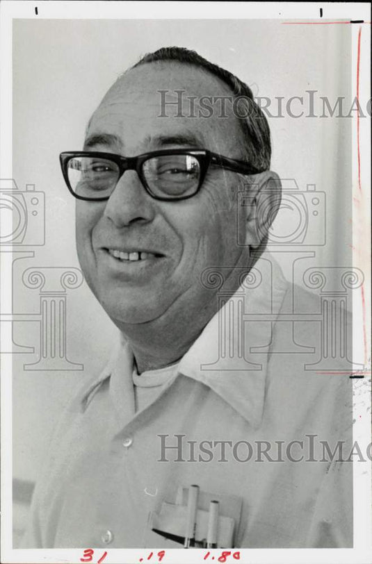 1977 Press Photo Abe Weiner - lra20305- Historic Images
