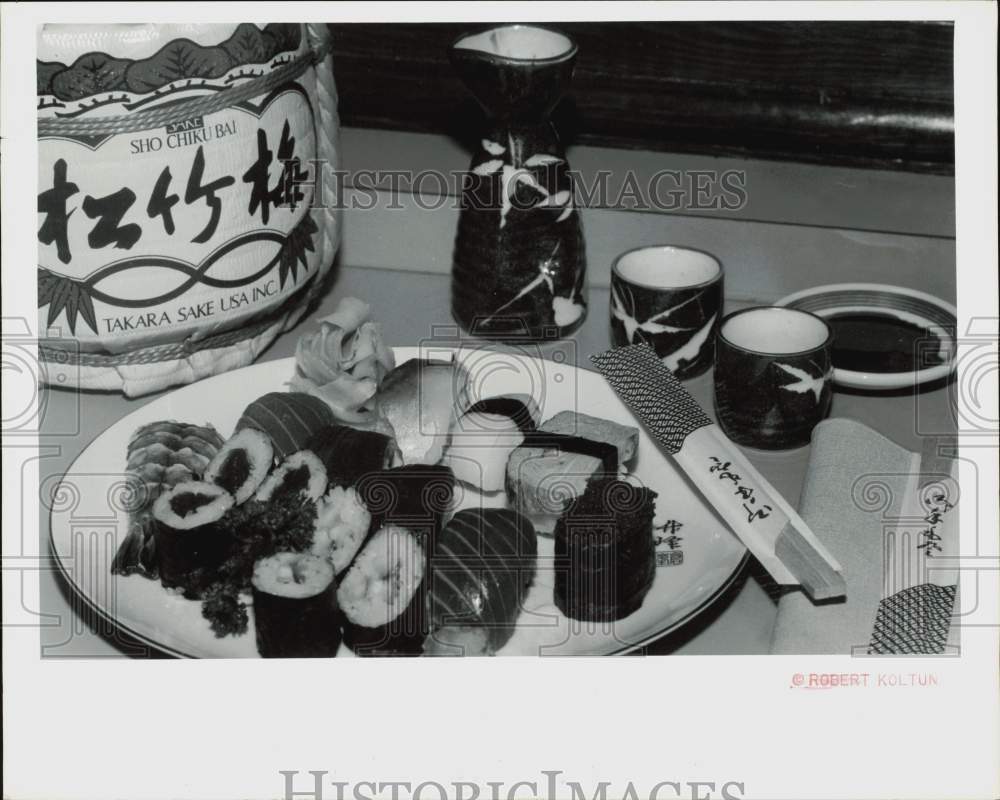 1992 Press Photo A plate of sushi an a Japanese restaurant in Florida- Historic Images