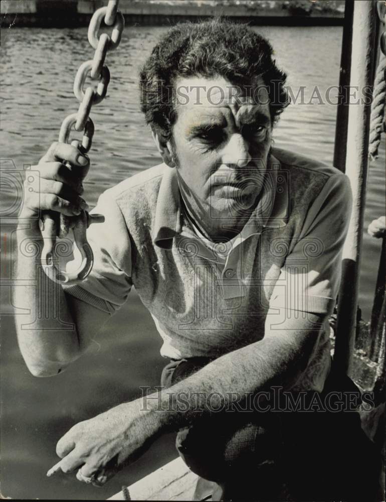 1976 Press Photo Israel Perez, on Crew of Lonquismo, Lobster Fisherman- Historic Images