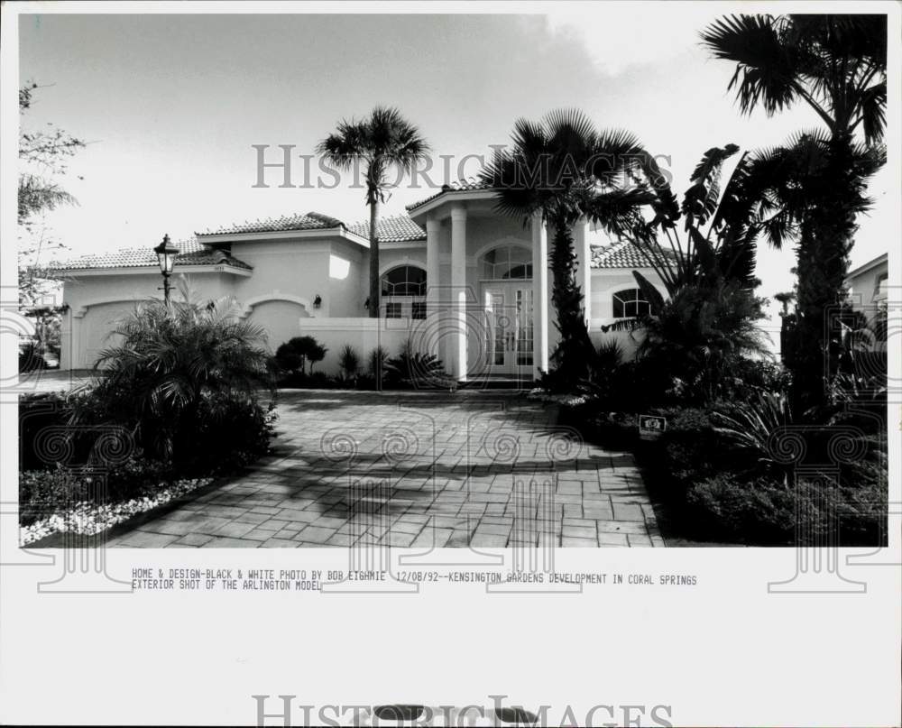 1992 Press Photo Exterior view of Arlington model house in Coral Springs- Historic Images