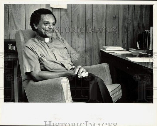 1987 Press Photo Fr. Wilbur Thomas, St. Aloysius Catholic Church Pastor, Hickory- Historic Images