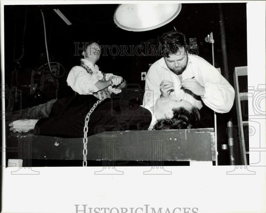 1992 Press Photo Scene from "Frankenstein" at Old Courthouse Theater in Concord- Historic Images