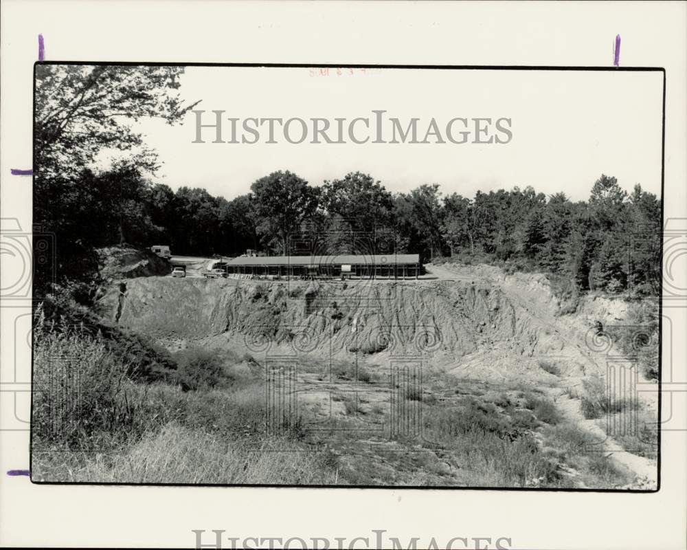 1988 Press Photo US Tire Disposal plant under construction in Concord- Historic Images