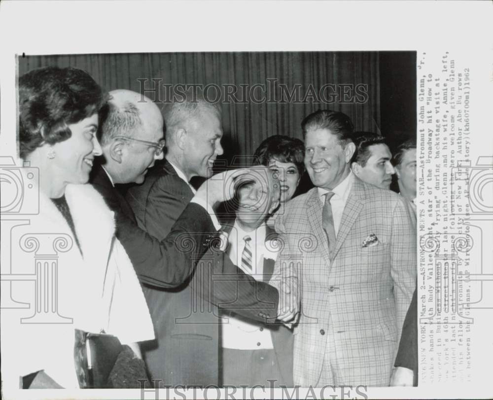 1962 Press Photo Astronaut John Glenn, Jr. Meets Rudy Vallee in New York- Historic Images