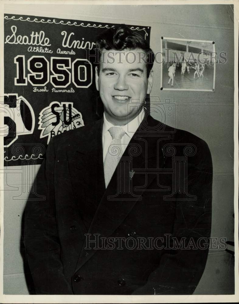 1951 Press Photo Willard Fenton elected as new president of the Graduates&#39; Club- Historic Images