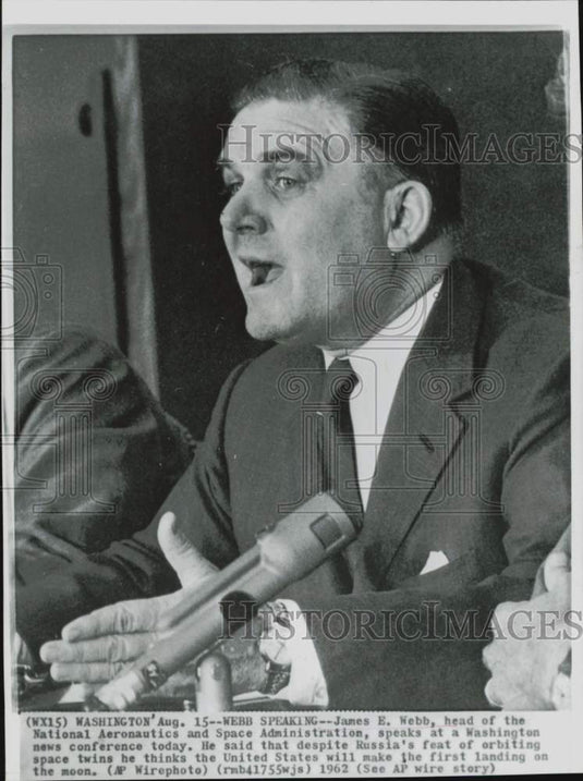 1962 Press Photo James E. Webb speaks at a Washington news conference- Historic Images