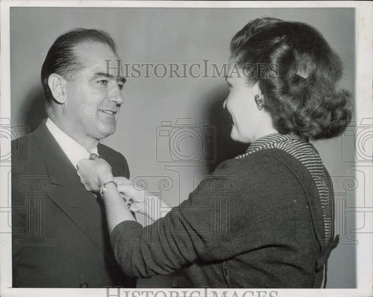 1954 Press Photo Jean McCarthy fixes senator husband's necktie - lra29855- Historic Images