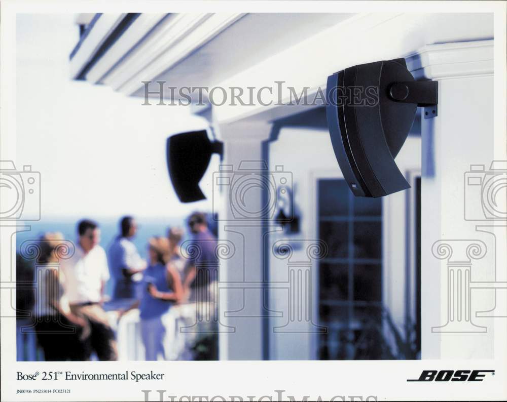 2000 Press Photo Bose 251 Environmental Speaker - lra36749- Historic Images