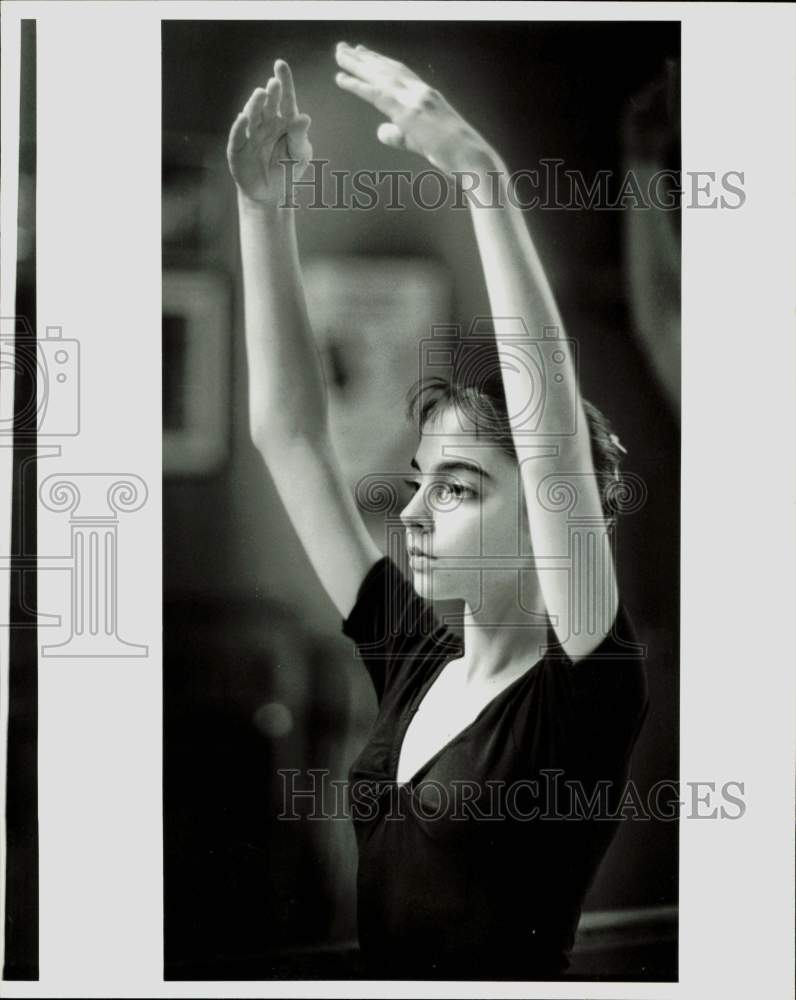 1986 Press Photo Meredith Kdrol of Miami Ballet Company at rehearsal - lra41808- Historic Images