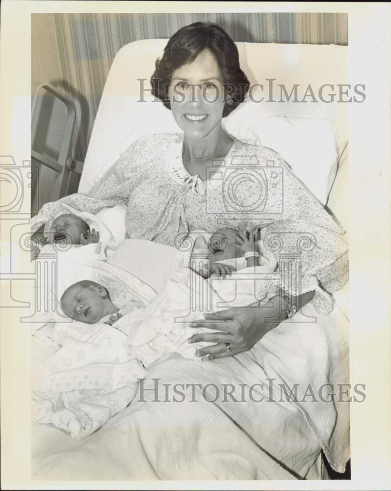 1978 Press Photo Caroline Evans Moise with her triplet sons in the hospital- Historic Images