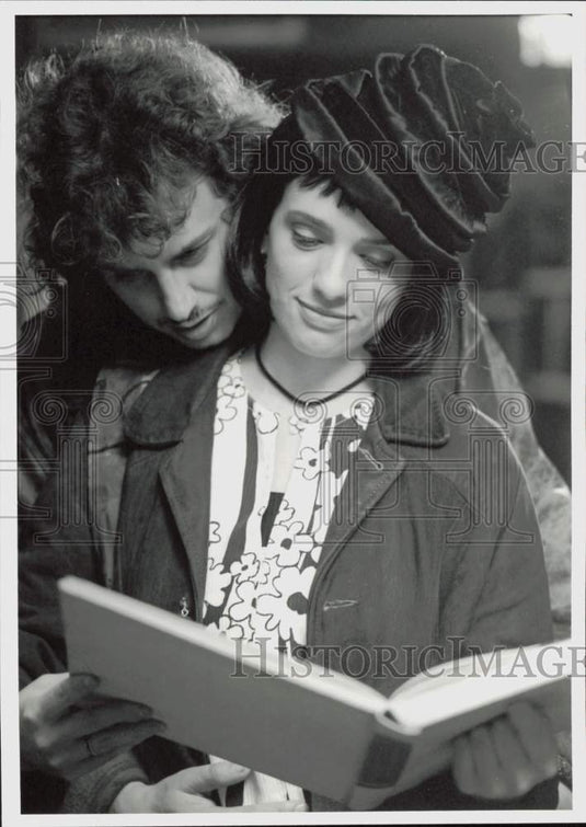 Press Photo Lyn Vaus and Sandi Carroll in "The Darien Gap" - lra44024- Historic Images
