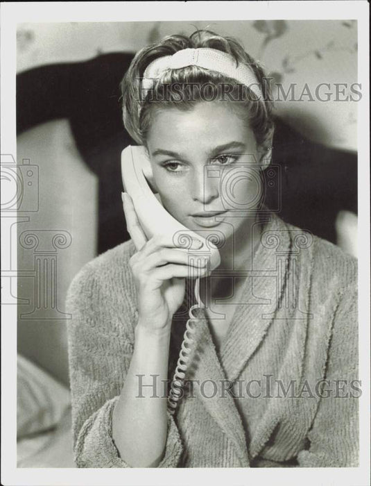 1986 Press Photo Nicollette Sheridan as Paige Matheson in "Knots Landing" on CBS- Historic Images