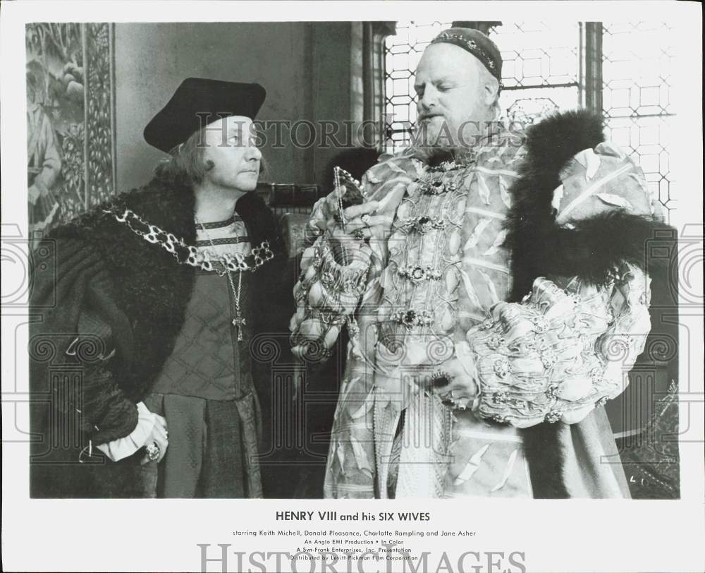 1973 Press Photo Keith Michell, Donald Pleasance in &quot;Henry VIII &amp; his Six Wives&quot;- Historic Images