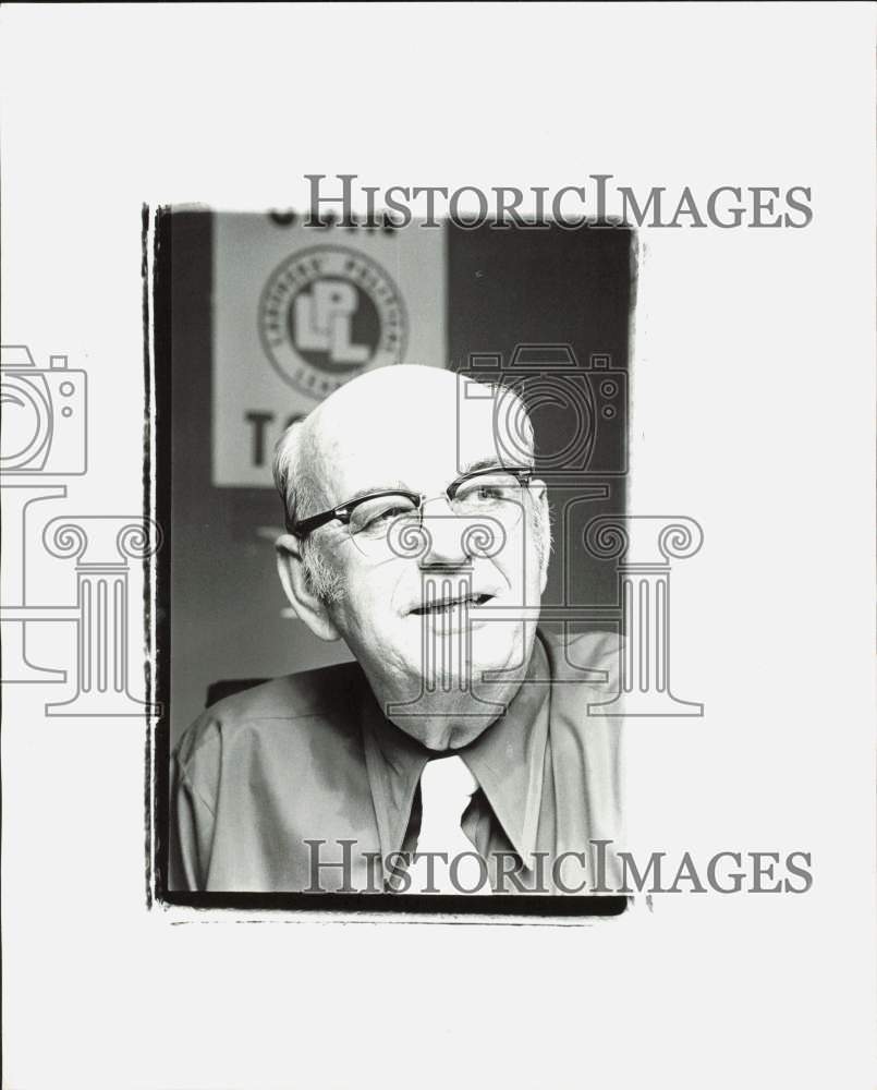 1973 Press Photo Leroy Kent in his office - lra54782- Historic Images