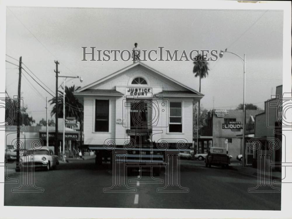 1962 Press Photo The old Dos Palos Justice Court moved to a temporary site- Historic Images