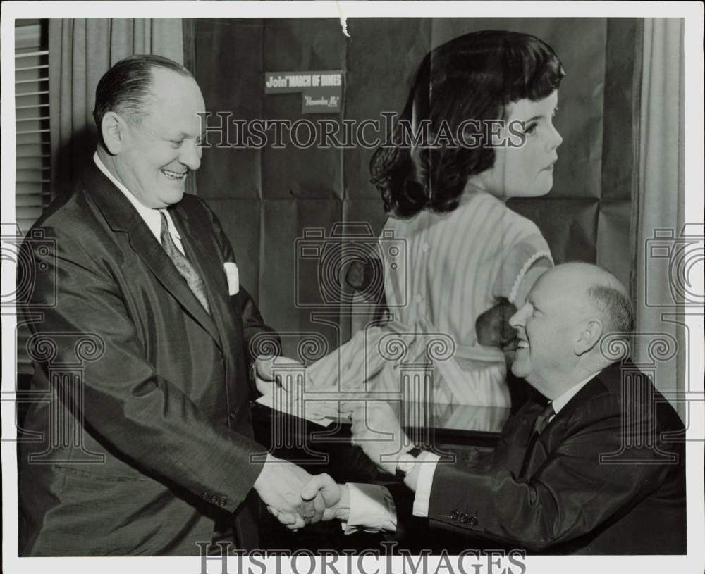 1956 Press Photo Dave Beck shakes hands with a delegate at March of Dimes event- Historic Images