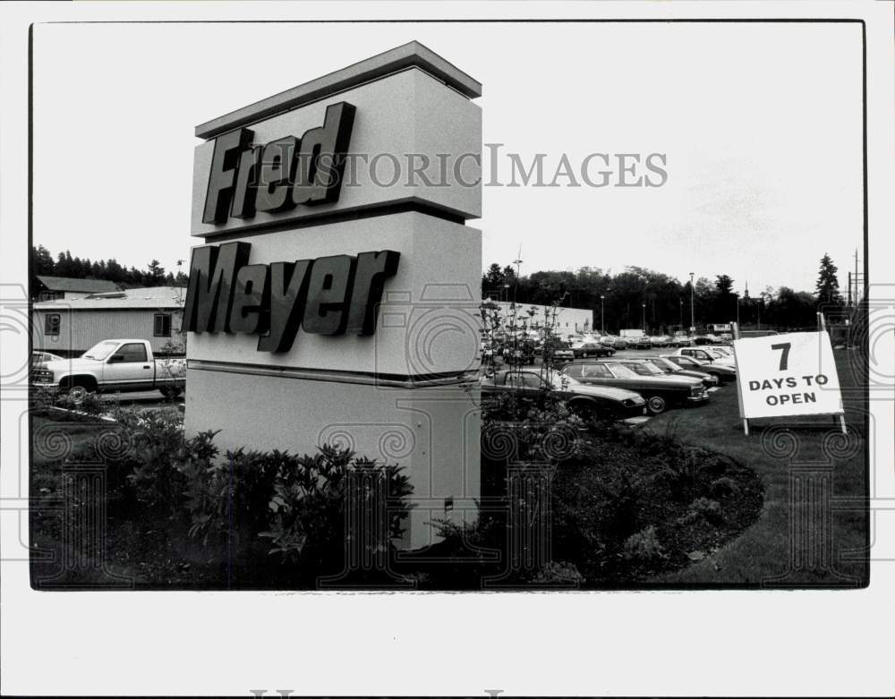 1991 Press Photo A new Fred Meyer due to open in seven days in Twin Lake, WA- Historic Images