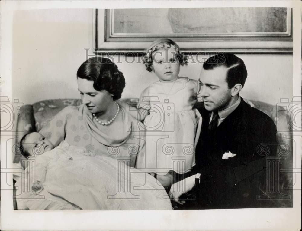 1937 Press Photo Prince Gustav Adolf &amp; Princess Sibylla of Sweden with daughters- Historic Images