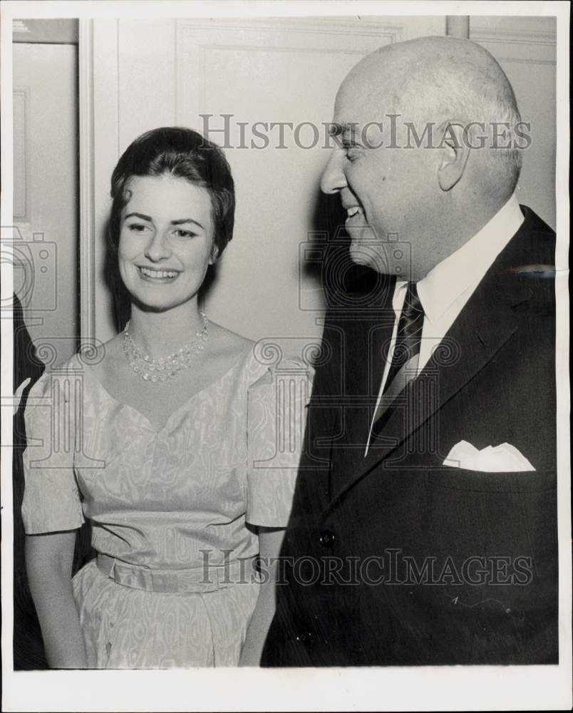 1961 Press Photo Heather Thomson and Richard Crooks at Meany Hall in Vancouver- Historic Images