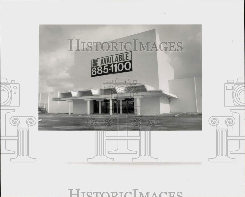 1991 Press Photo Store space available at 1313 NW 167 Street - lra84579- Historic Images