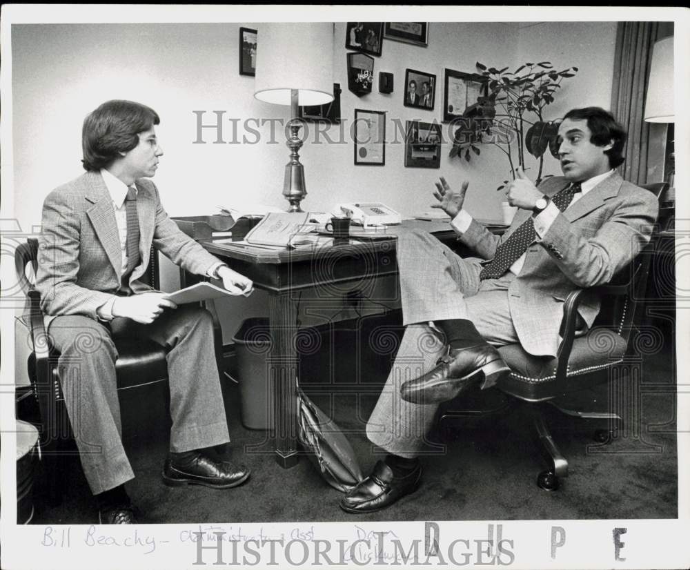 1979 Press Photo Dan Glickman speaks to Bill Beachy at his office - lra84704- Historic Images