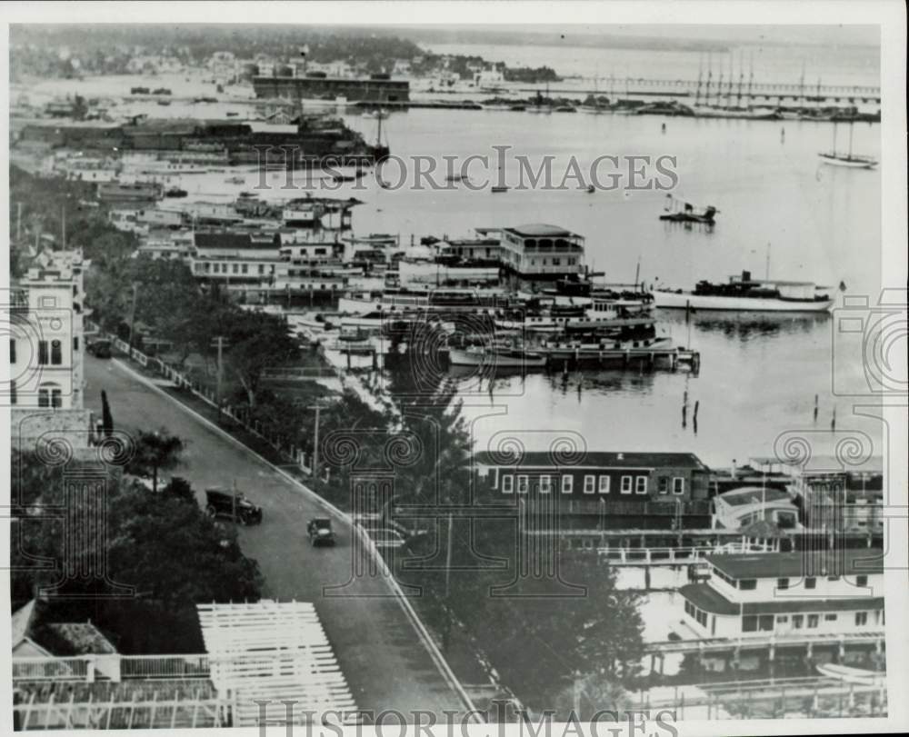 Press Photo Buildings and structures surrounding a harbor in Miami - lra85029- Historic Images